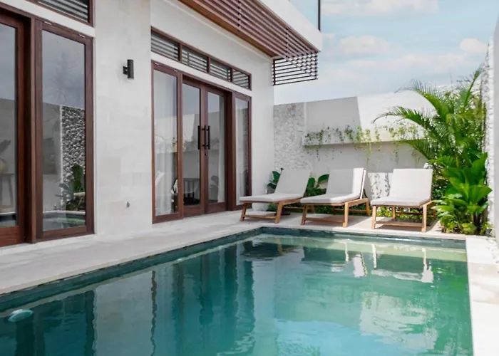 Peaceful Center Lux 3br With Pool & Ricefield View, Walk To Cafes & 5 Min Bike To *