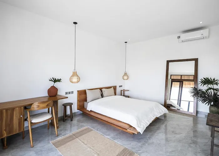Peaceful Center Lux 3br With Pool & Ricefield View, Walk To Cafes & 5 Min Bike To Villa Canggu (Bali)